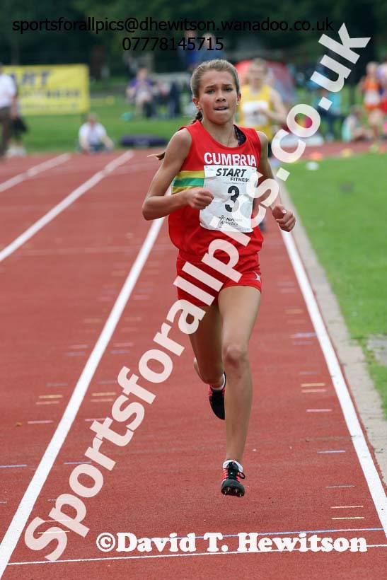 Girls 800 metres at the Northern Inter-Counties under-17s and 15s at Witton Park, Blackburn. Photo: David T. Hewitson/Sports for All Pics